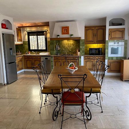 Appartement Spacieux Cases-de-Pene Esterno foto
