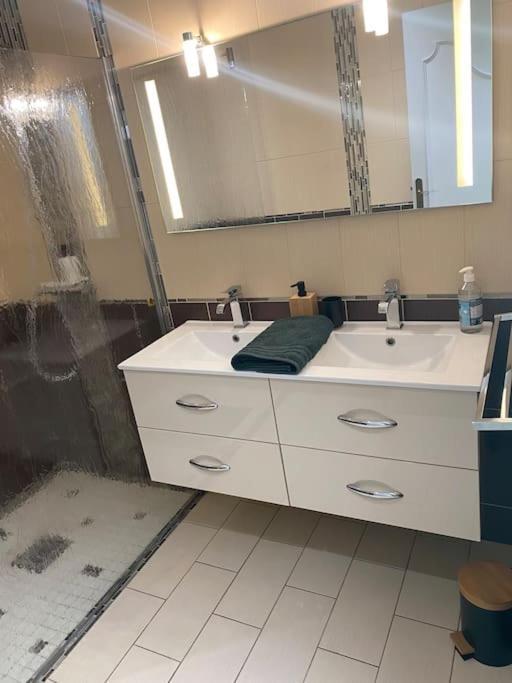 Appartement Spacieux Cases-de-Pene Esterno foto