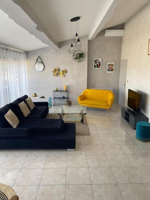 Appartement Spacieux Cases-de-Pene Esterno foto